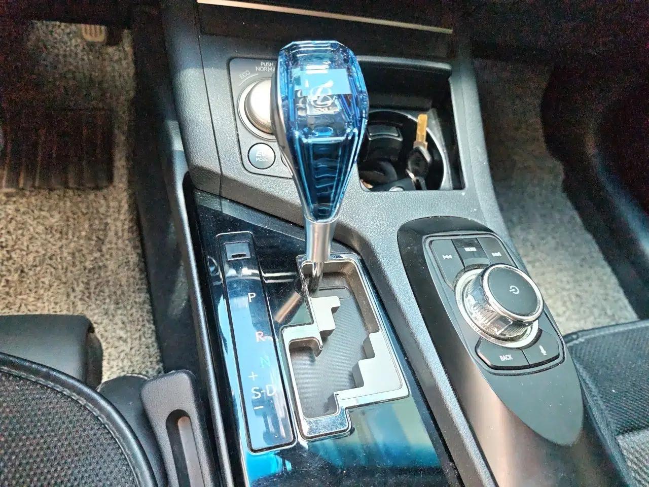Lexus ES 2013 300h Elite Edition — миниатюра 14