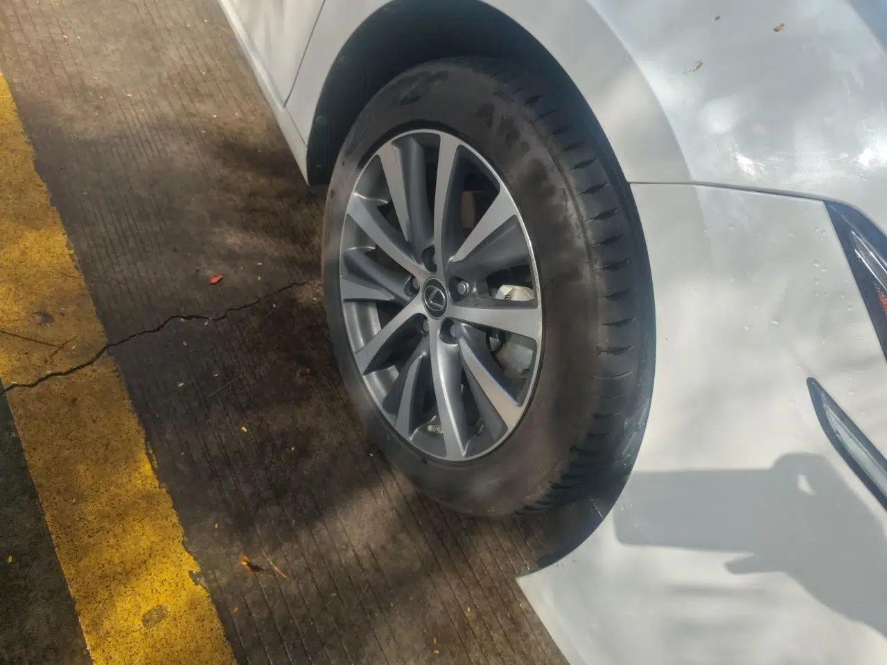 Lexus ES 2020 300h Premier Edition — миниатюра 8