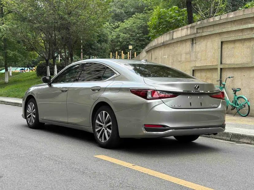 Lexus ES 2020 200 Luxury Edition — миниатюра 19