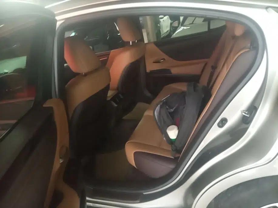 Lexus ES 2020 200 Luxury Edition — миниатюра 29