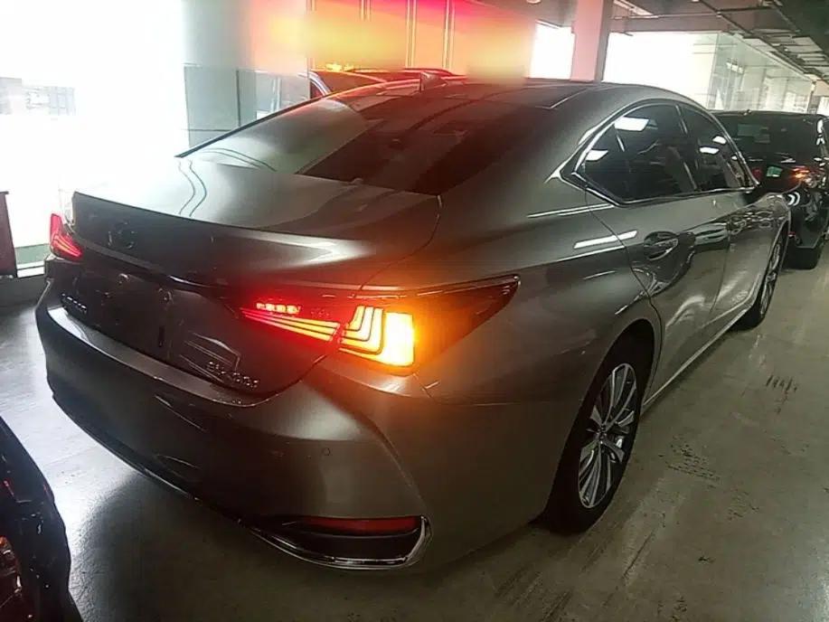Lexus ES 2020 200 Luxury Edition — миниатюра 6