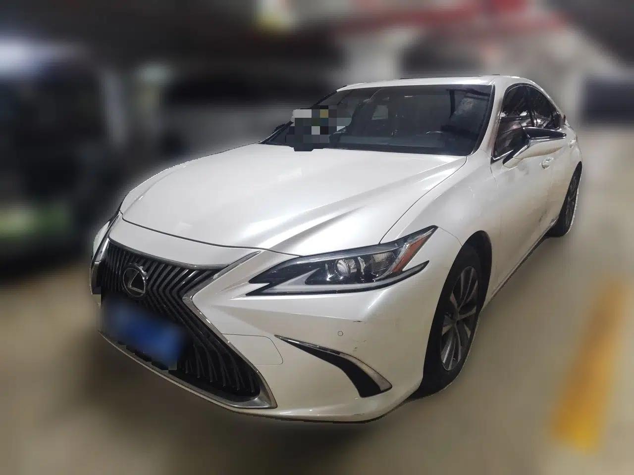 Lexus ES 2020 200 Excellence Edition — миниатюра 1