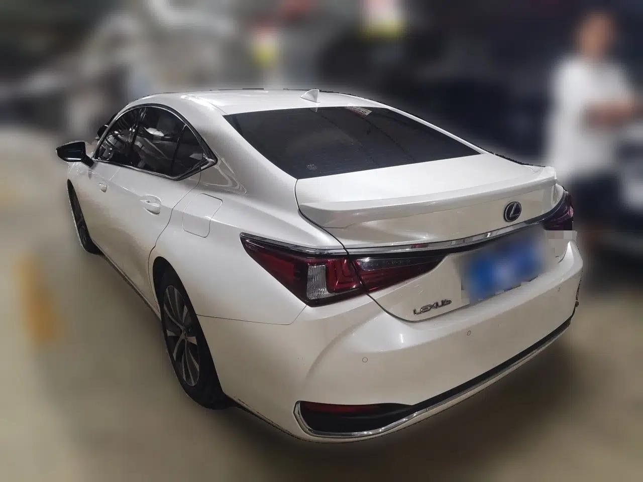 Lexus ES 2020 200 Excellence Edition — миниатюра 4