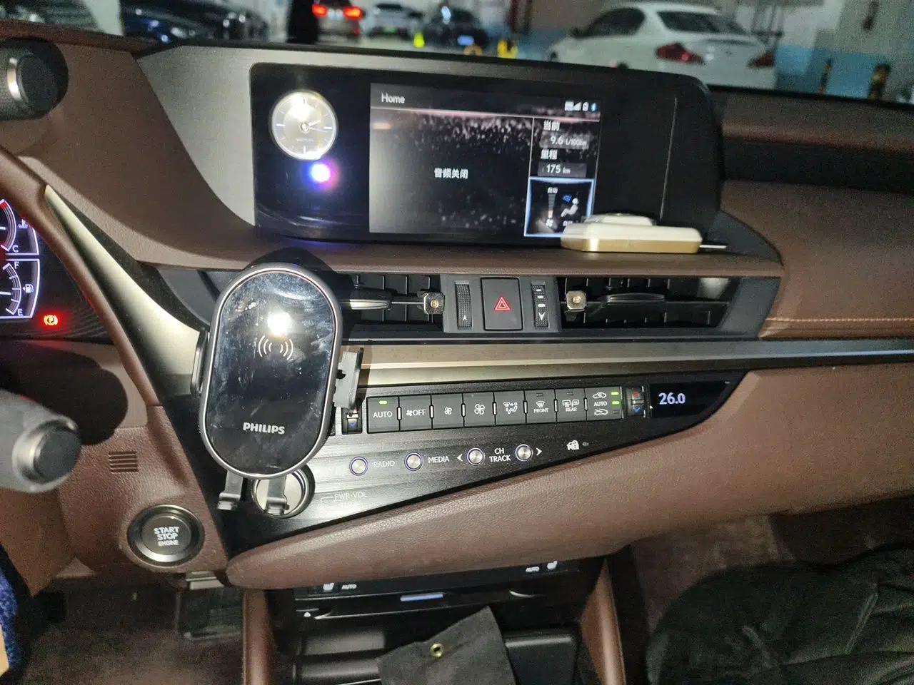 Lexus ES 2020 200 Excellence Edition — миниатюра 13