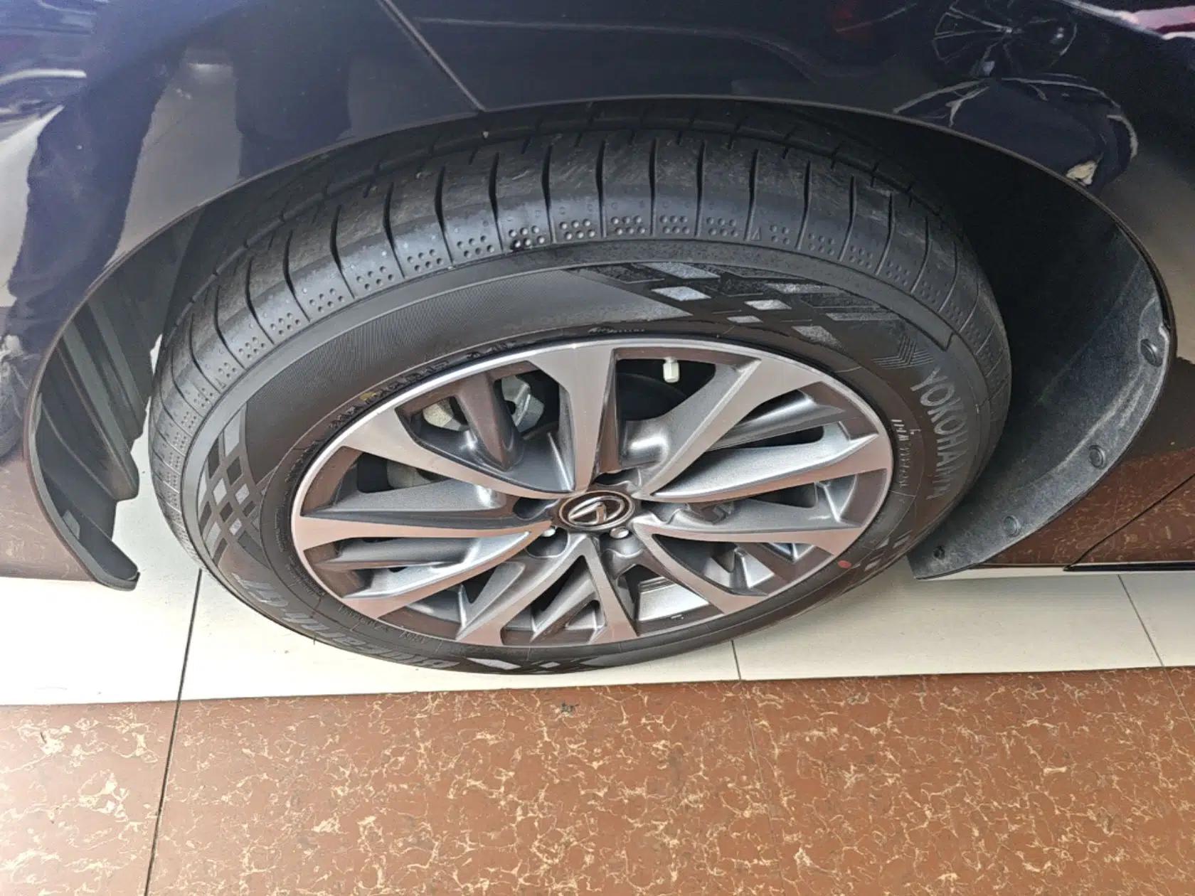 Lexus ES 2025 200 Premium Edition — миниатюра 10