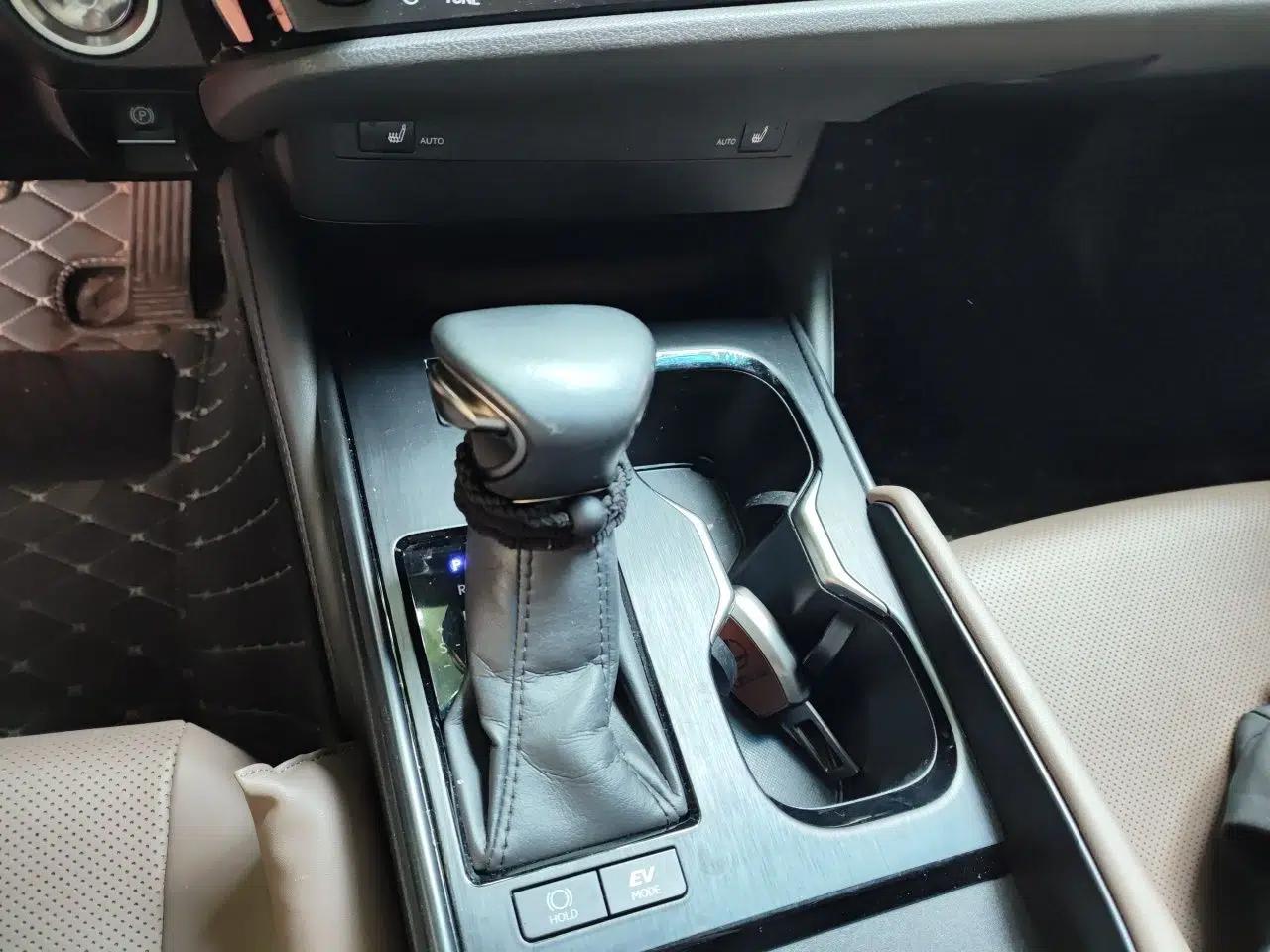 Lexus ES 2022 300h Excellence Edition — миниатюра 11