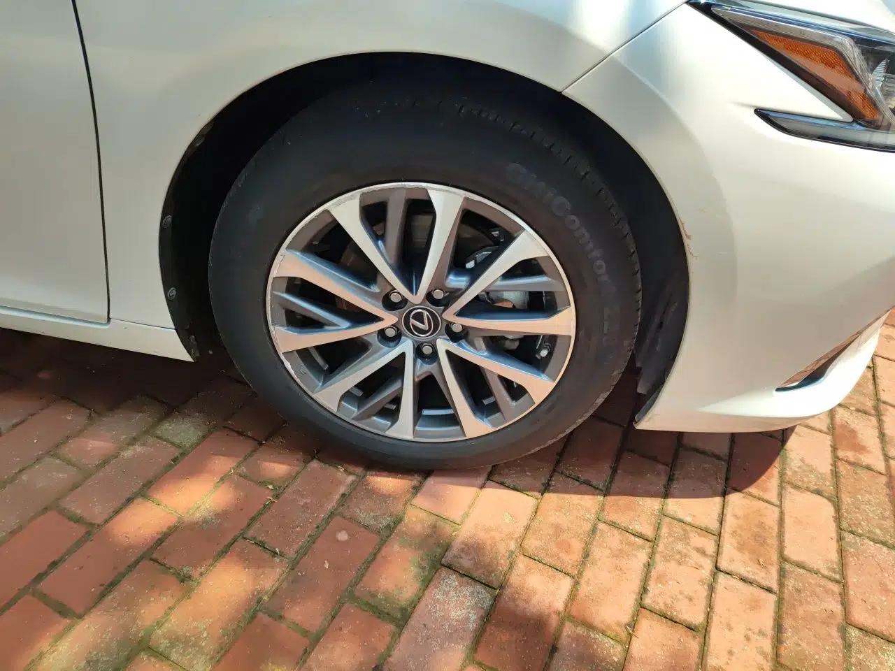 Lexus ES 2022 300h Excellence Edition — миниатюра 5