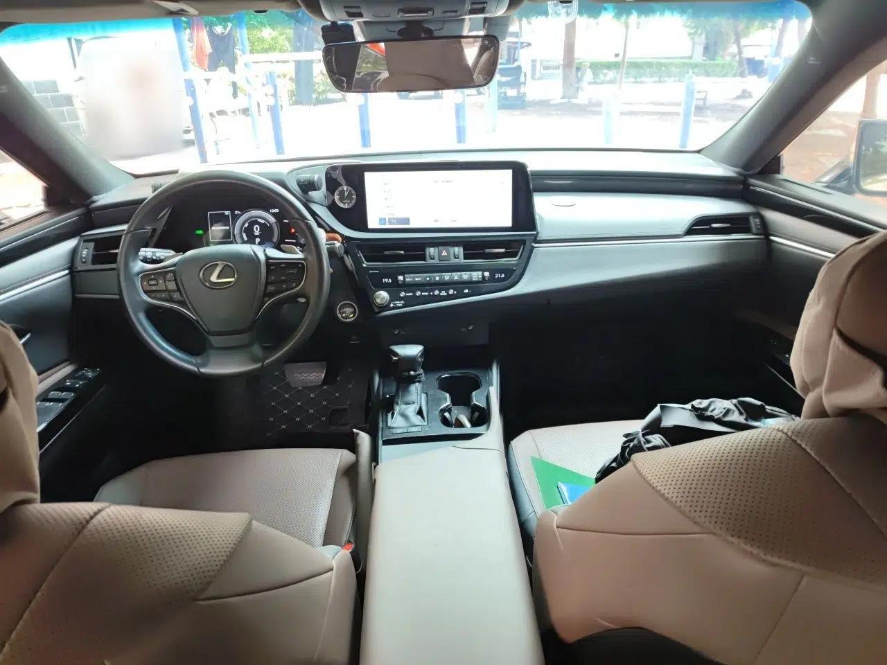 Lexus ES 2022 300h Excellence Edition — миниатюра 6