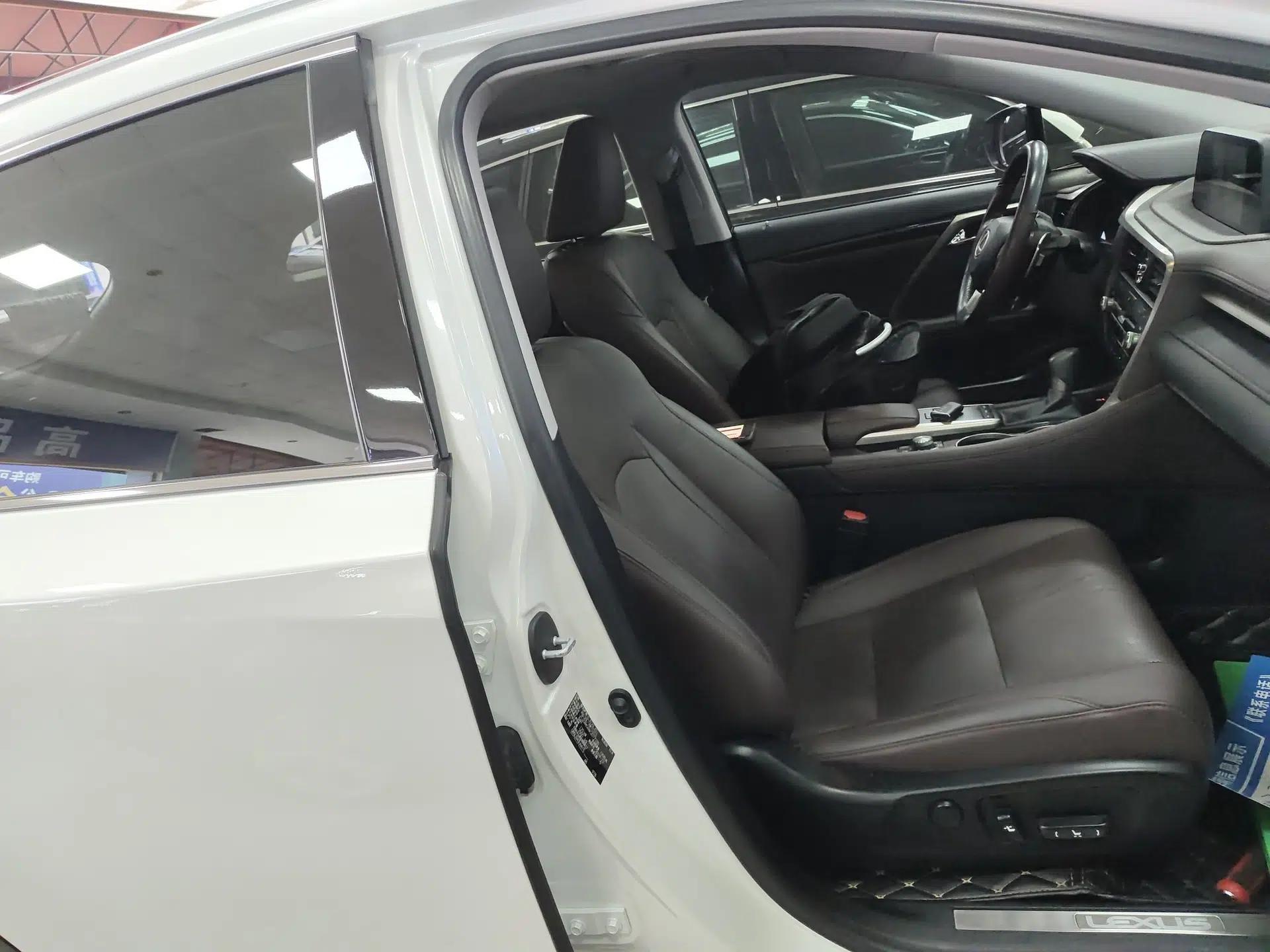 Lexus RX 2020 300 Two-Wheel Drive Comfort Edition China VI Standard — миниатюра 24