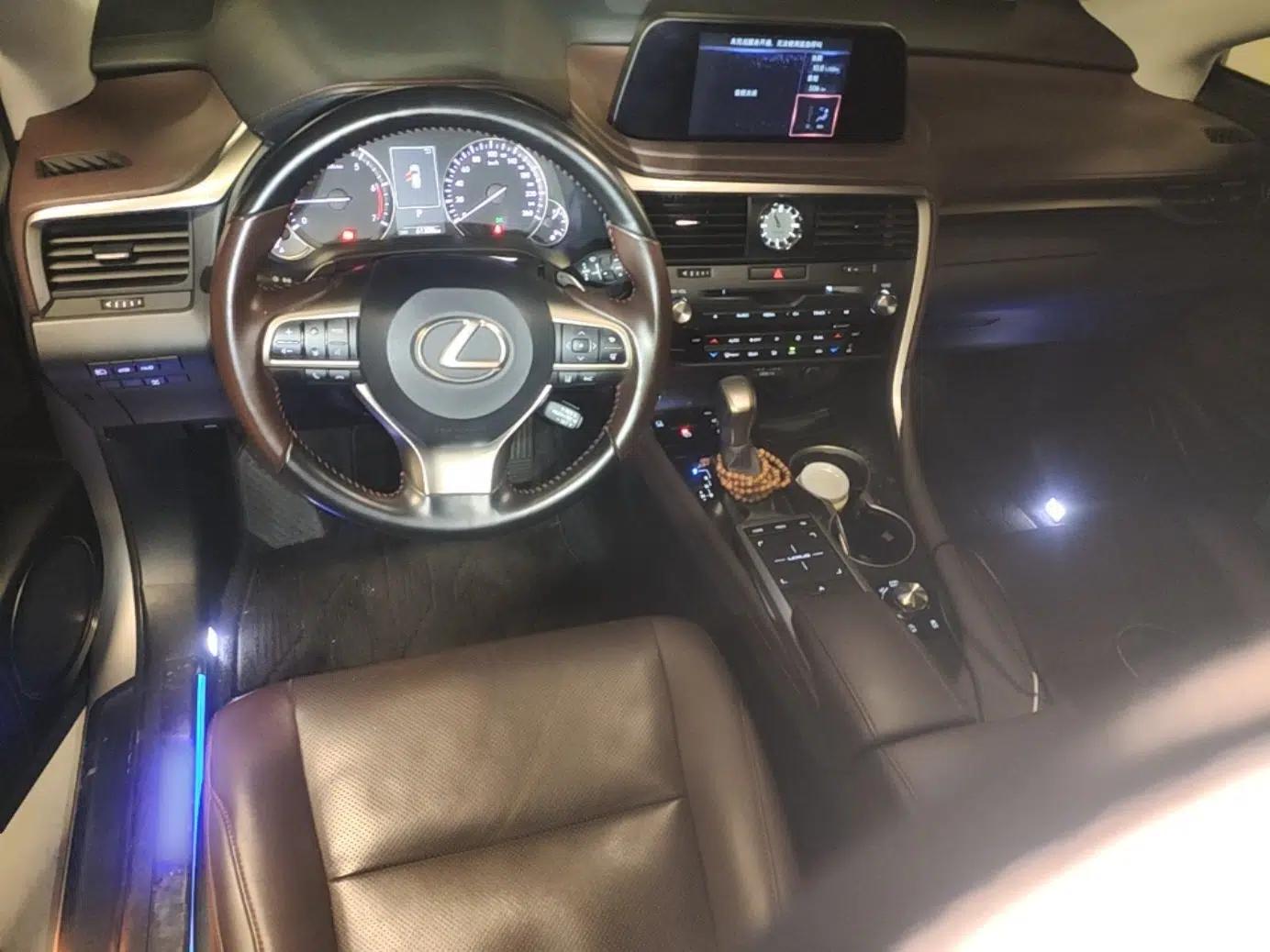 Lexus RX 2020 Facelifted 300 4x4 Elegant Edition — миниатюра 9