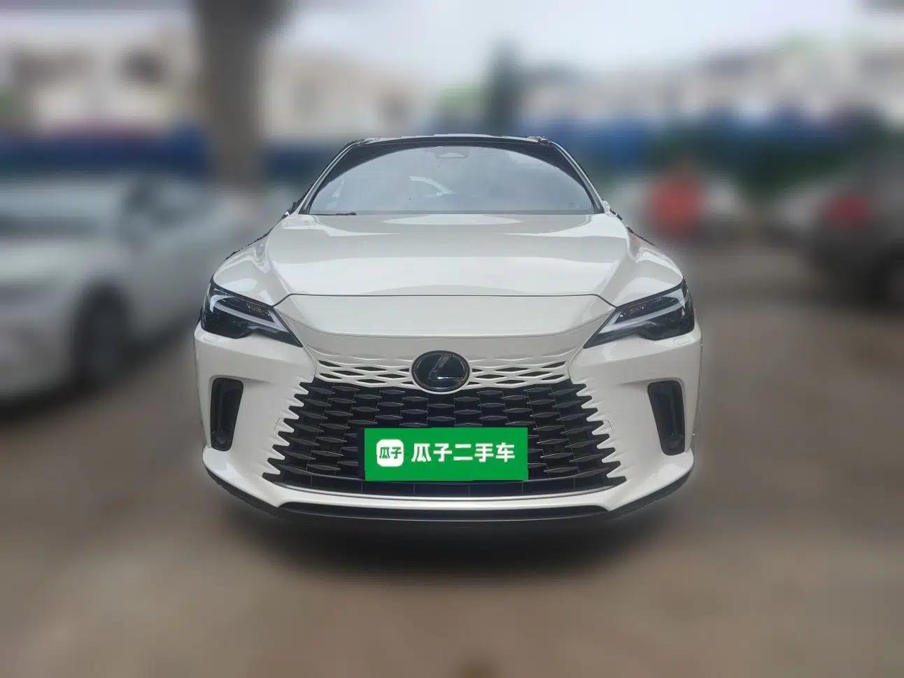 Lexus RX 2023 350h Two-Wheel Drive Comfort Edition — миниатюра 2