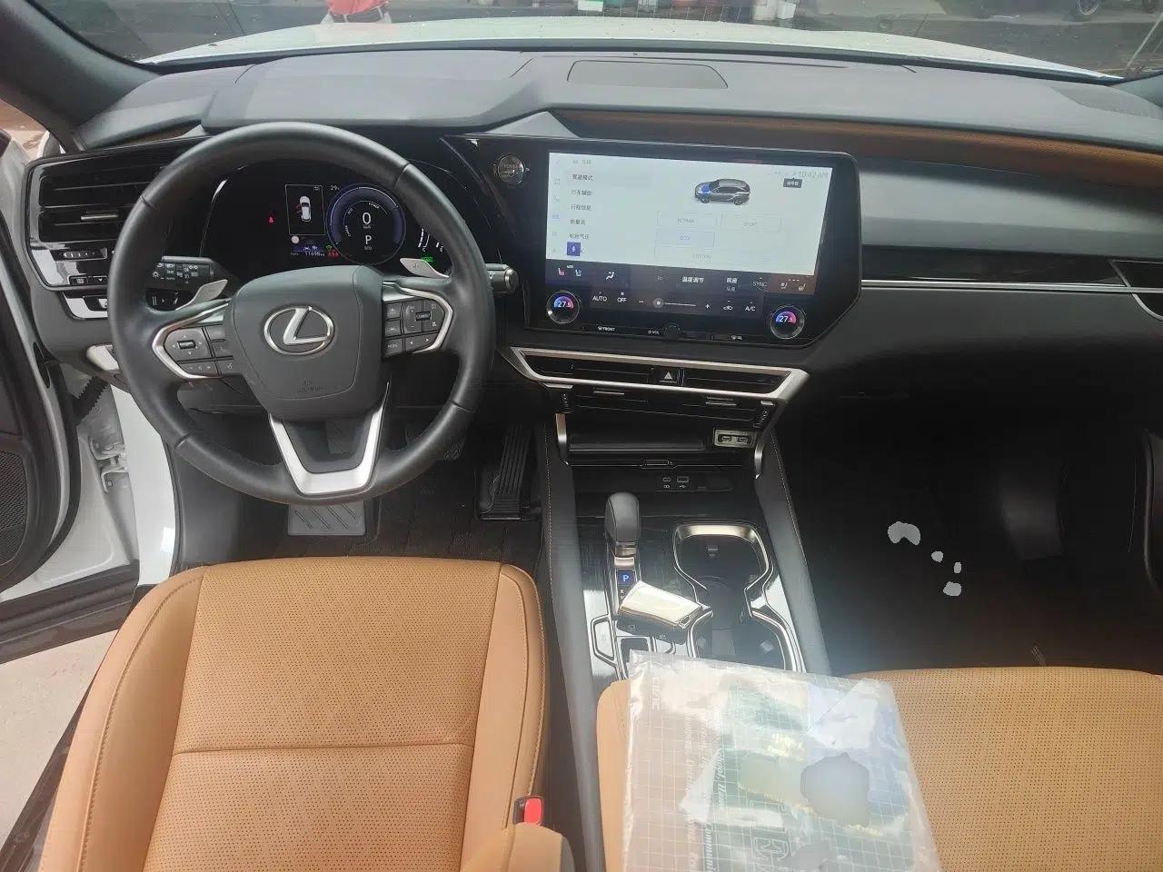 Lexus RX 2023 350h Two-Wheel Drive Comfort Edition — миниатюра 9