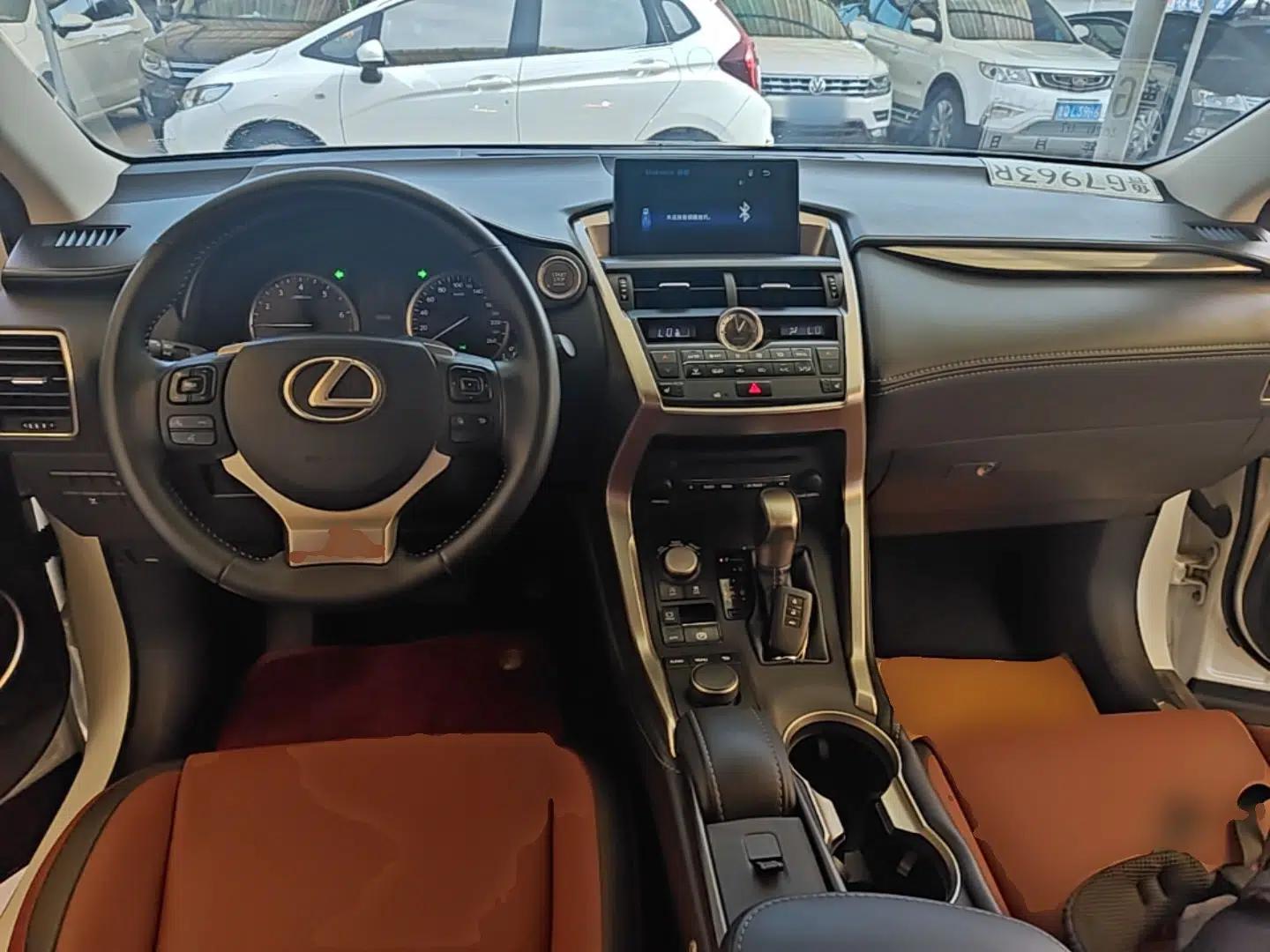 Lexus NX 2015 200 All-Wheel Drive Fēngshàng Edition — миниатюра 12