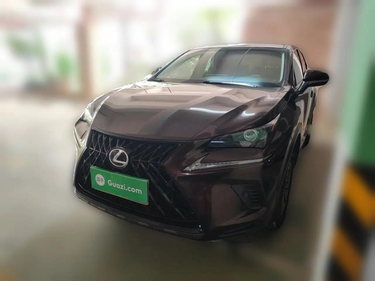 Lexus NX 2017 300 Front-Wheel-Drive Limited Edition — миниатюра 1