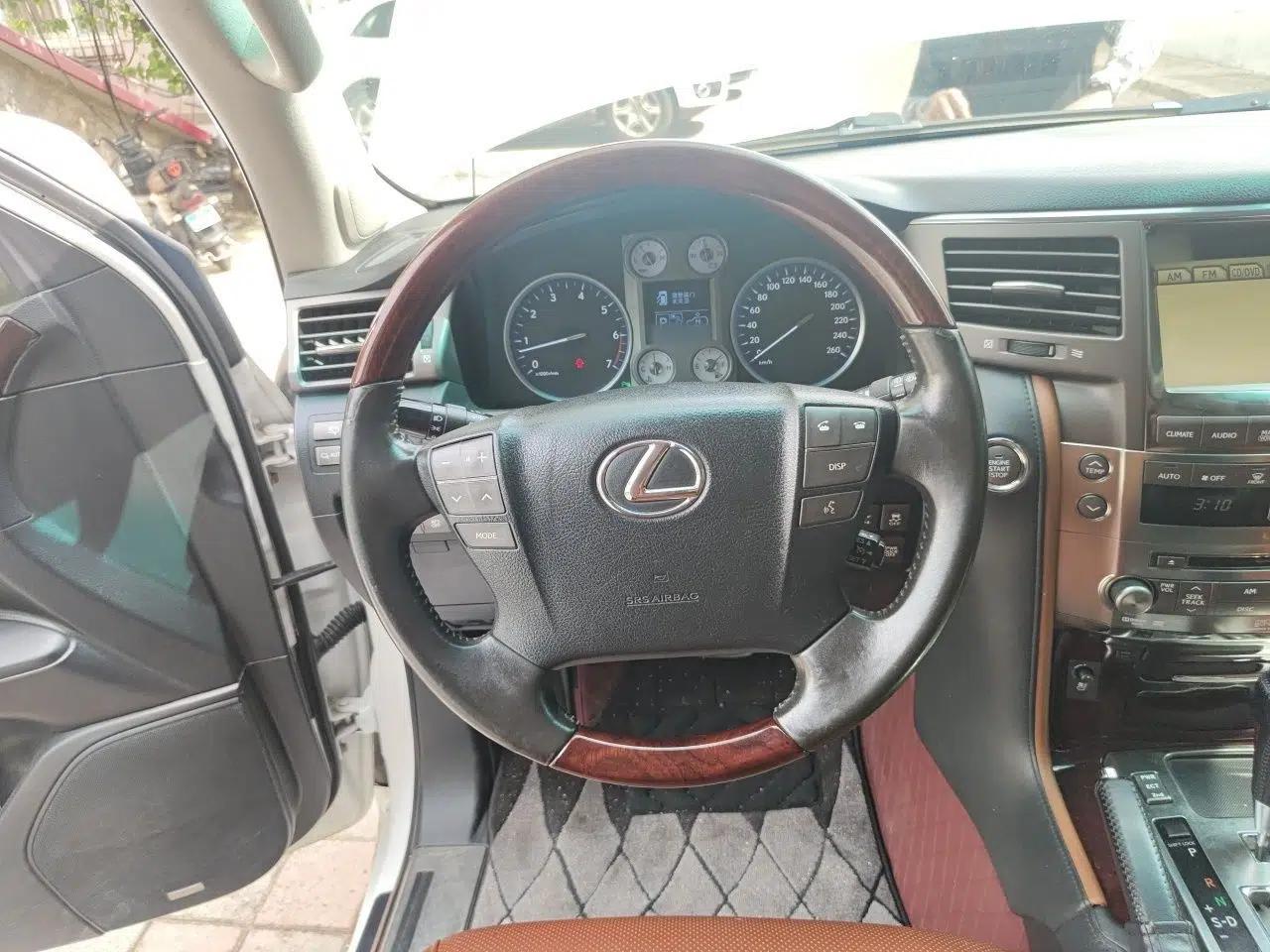 Lexus LX 2011, 570, 5.7-liter engine, 8-seater, with a sunroof and power seats in both the front and rear rows. Front seats feature ventilation and heating. Middle East specification. — миниатюра 10