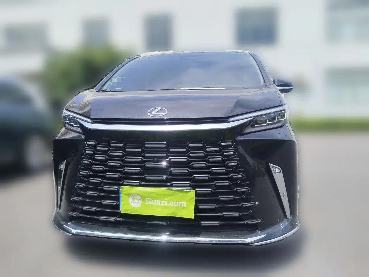 Lexus LM 2023 500h Six-Seater Prestige Edition — миниатюра 2