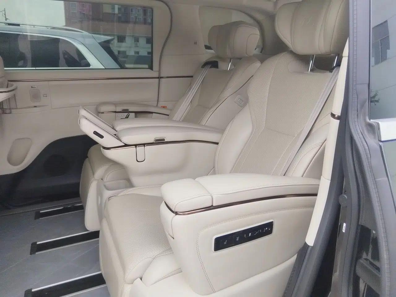 Lexus LM 2023 500h Six-Seater Prestige Edition — миниатюра 17