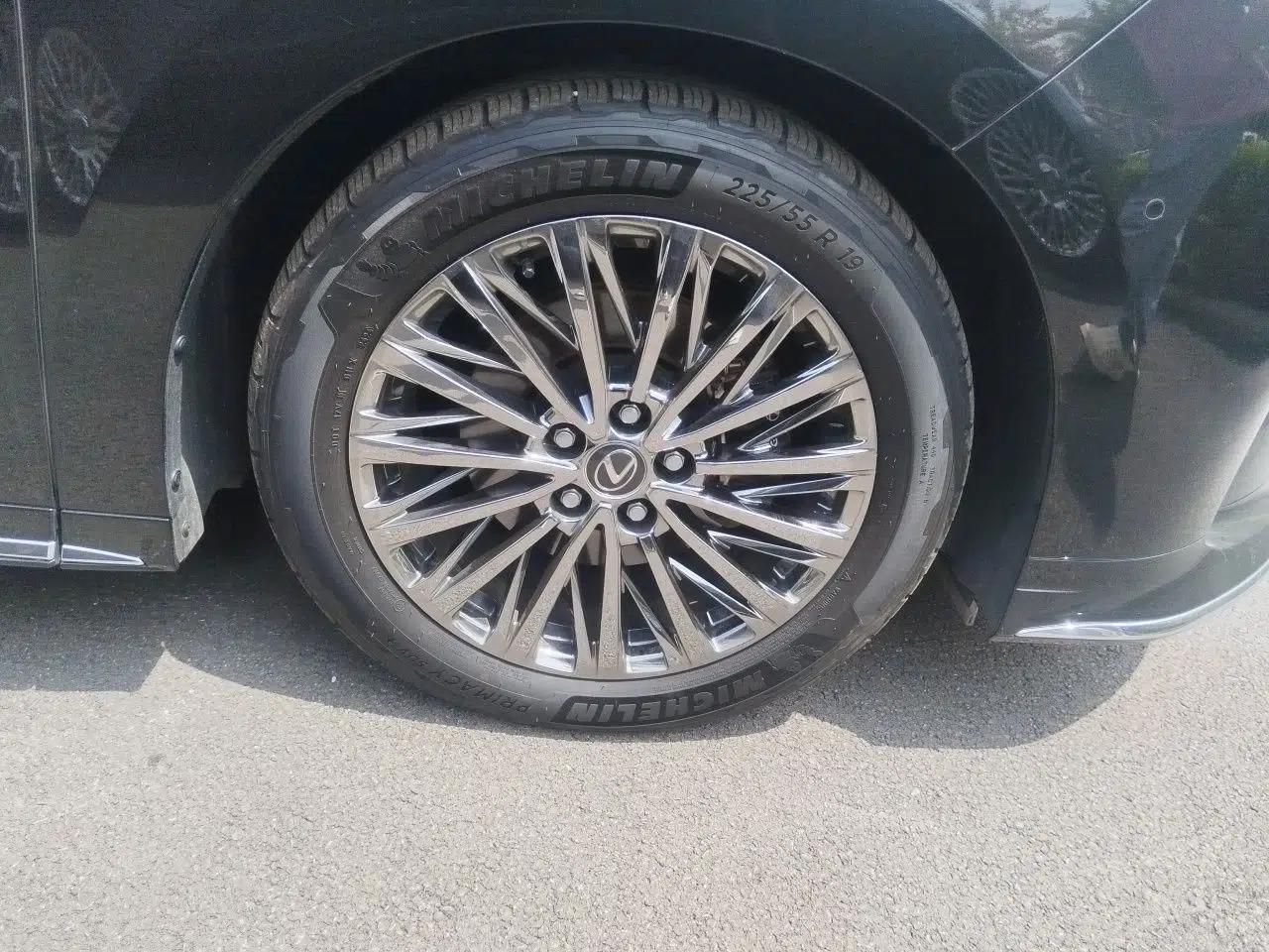 Lexus LM 2023 500h Six-Seater Prestige Edition — миниатюра 8