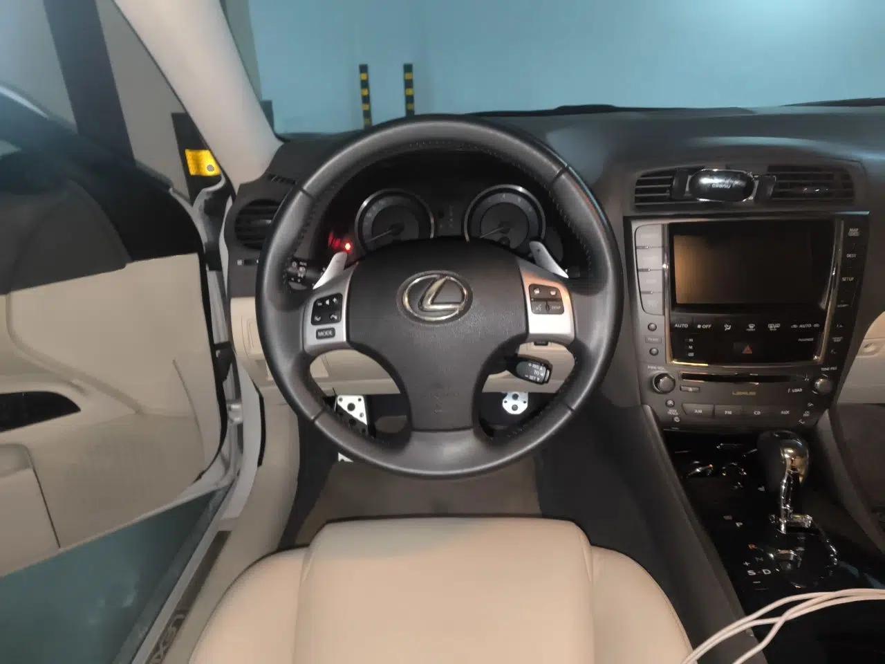 Lexus IS 2011 250 Windstorm Edition — миниатюра 10