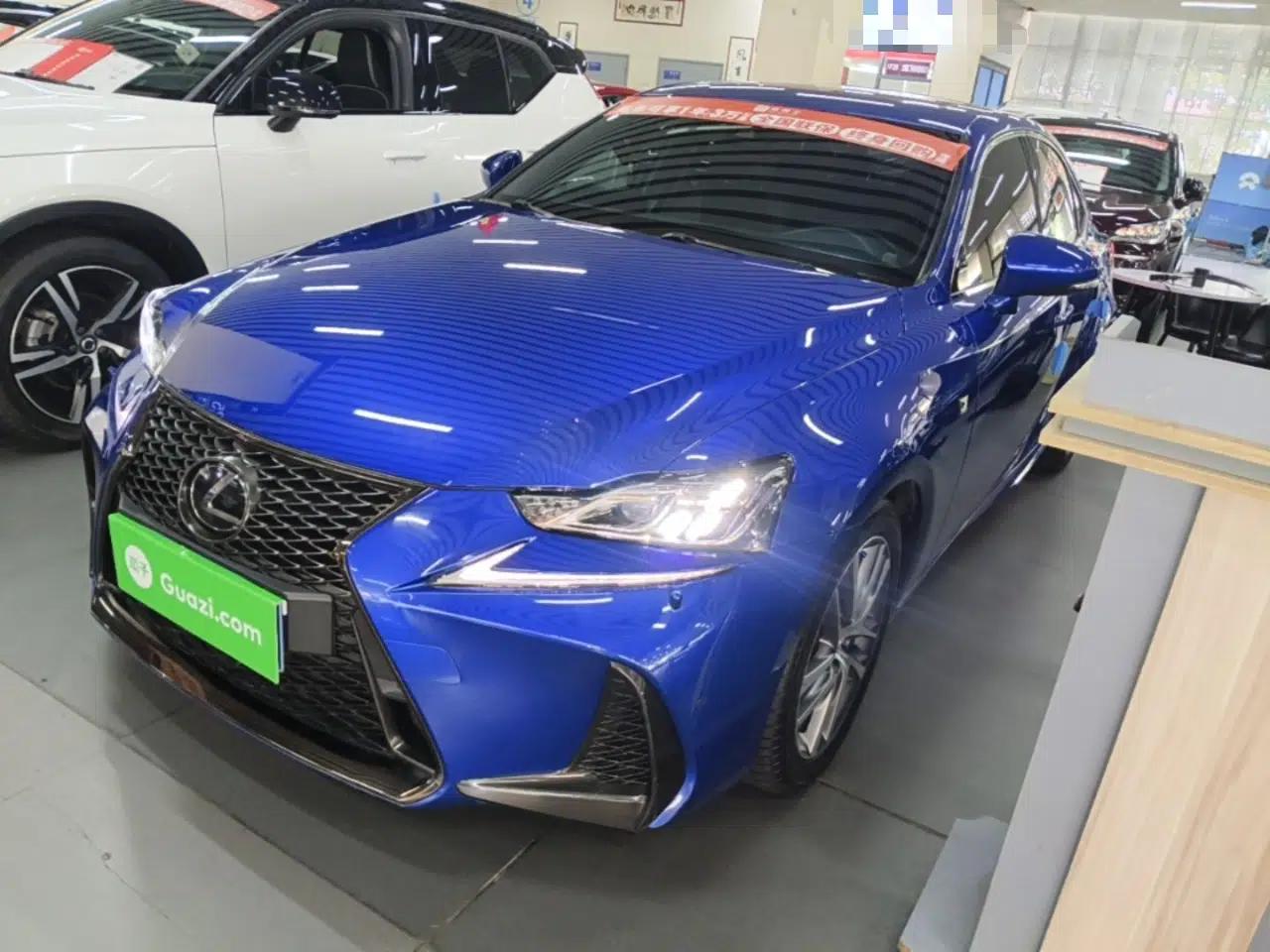 Lexus IS 2017 300 F SPORT Edition — миниатюра 1