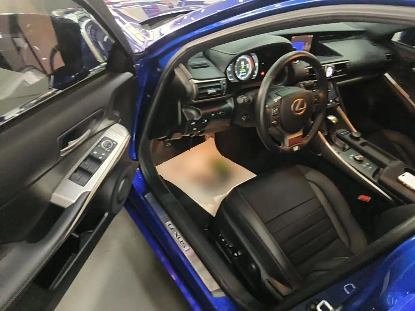 Lexus IS 2017 300 F SPORT Edition — миниатюра 18