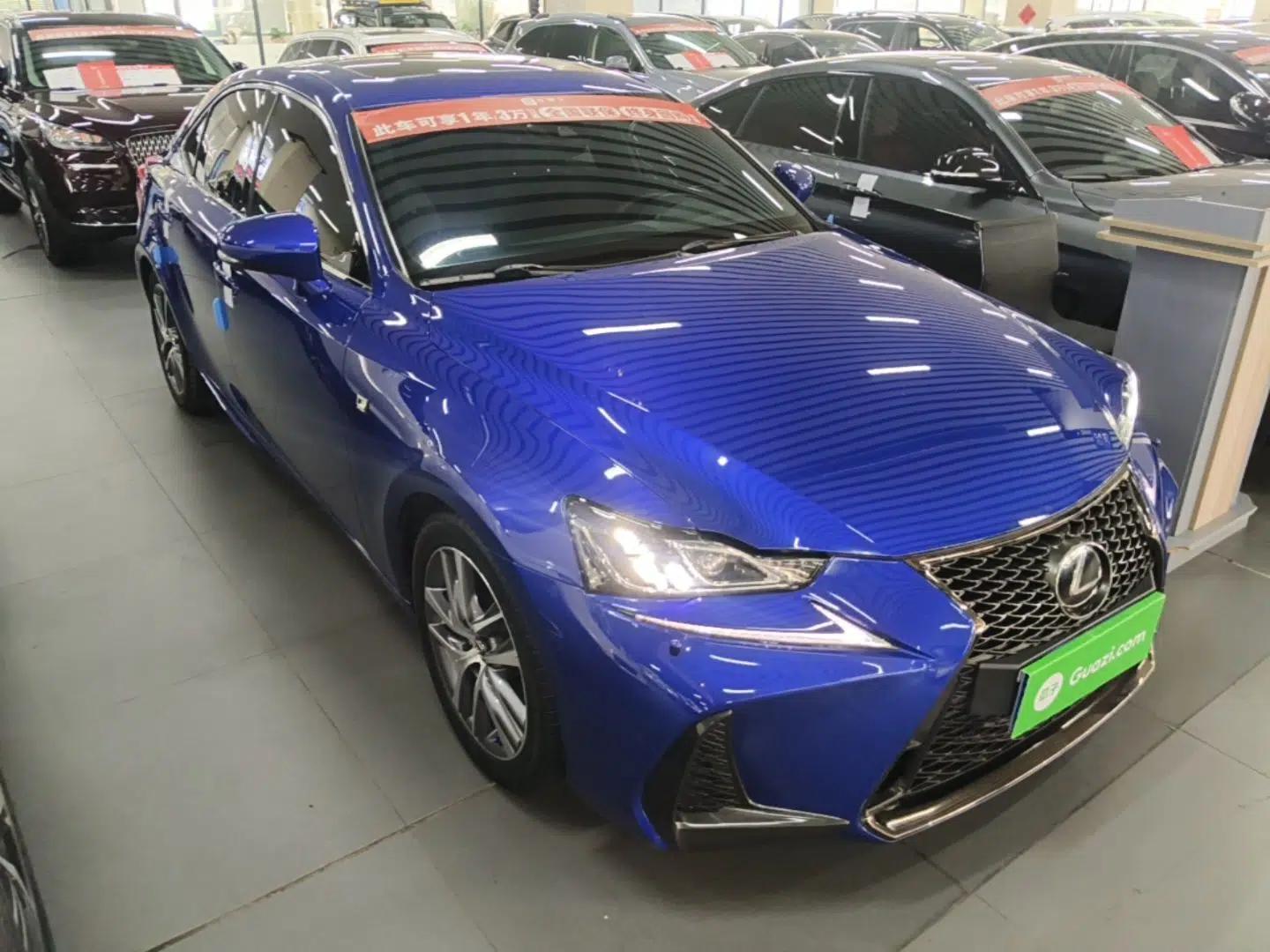 Lexus IS 2017 300 F SPORT Edition — миниатюра 3