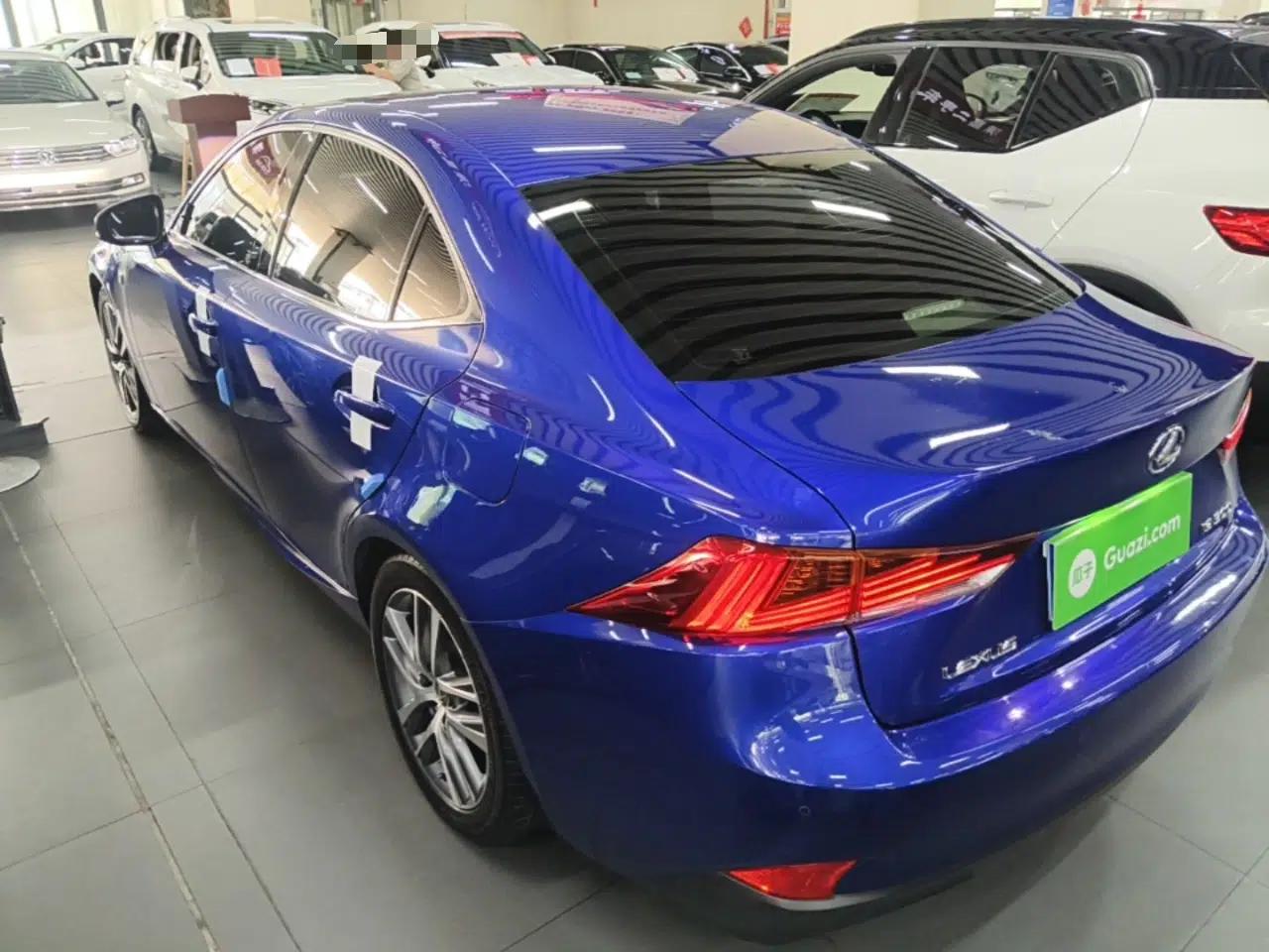 Lexus IS 2017 300 F SPORT Edition — миниатюра 4