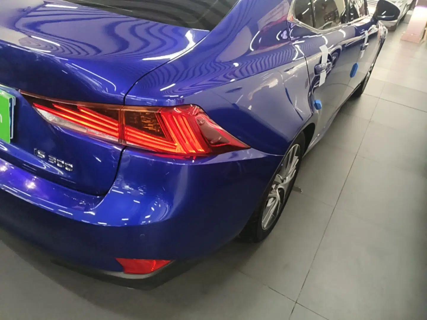 Lexus IS 2017 300 F SPORT Edition — миниатюра 9