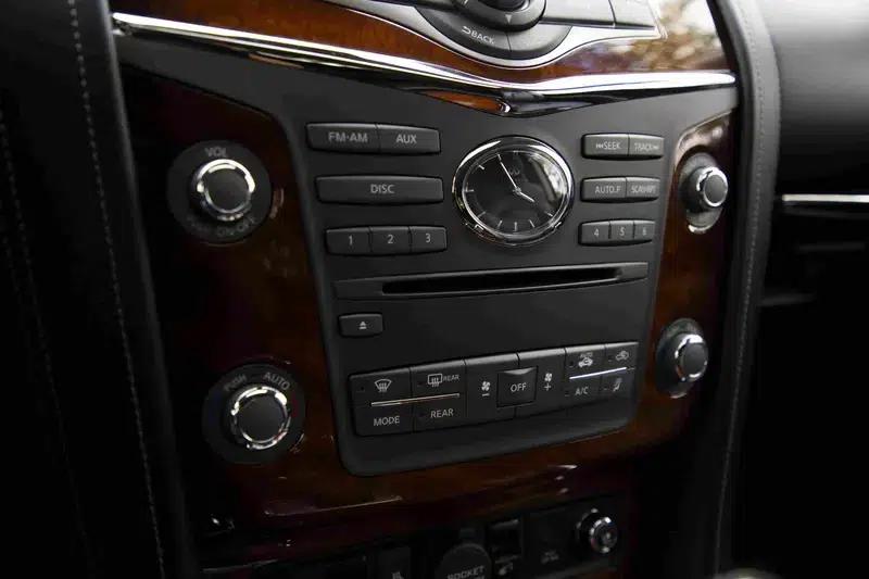 Infiniti QX80 2016 5.6L 4WD — миниатюра 16