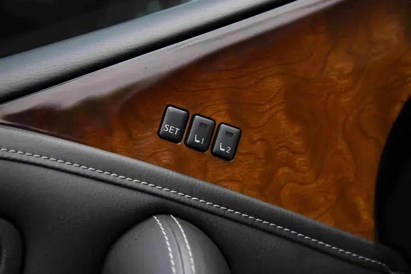Infiniti QX80 2016 5.6L 4WD — миниатюра 19