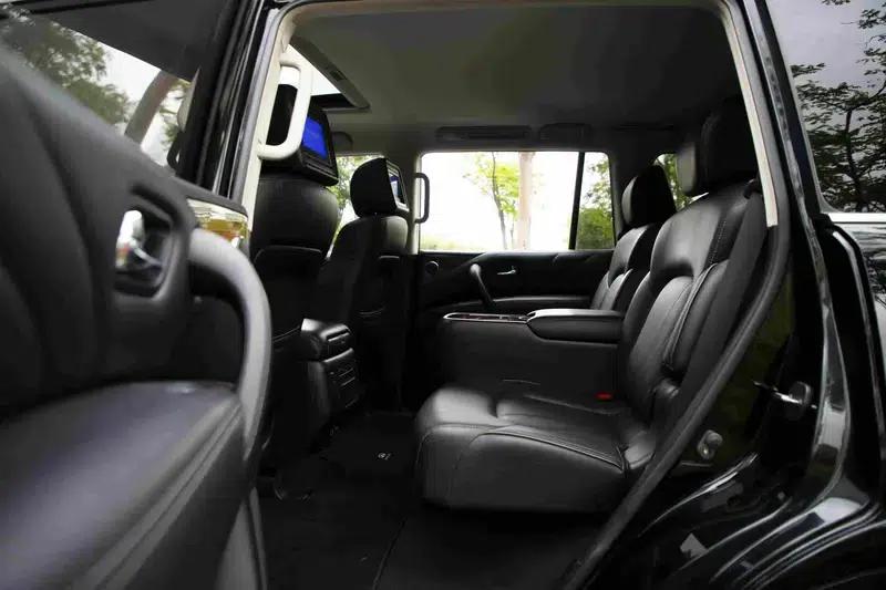 Infiniti QX80 2016 5.6L 4WD — миниатюра 30