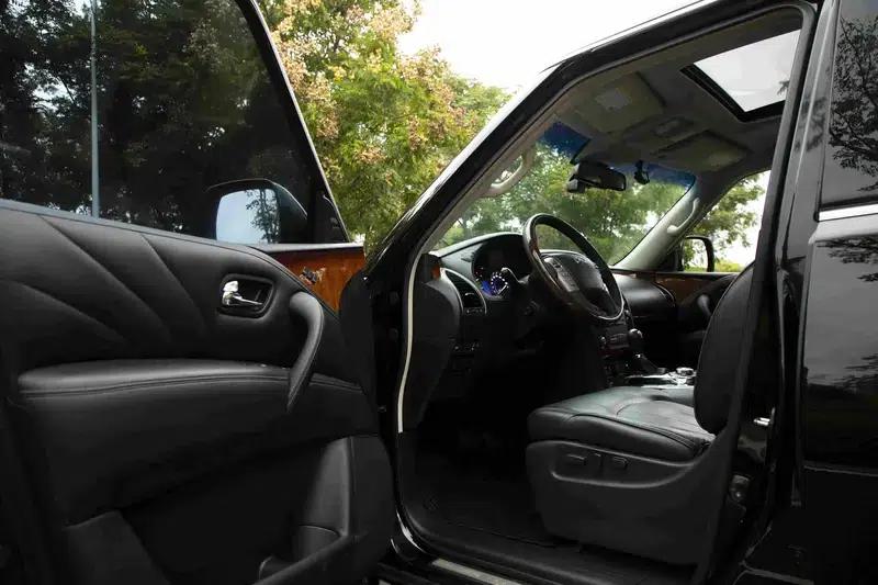 Infiniti QX80 2016 5.6L 4WD — миниатюра 35