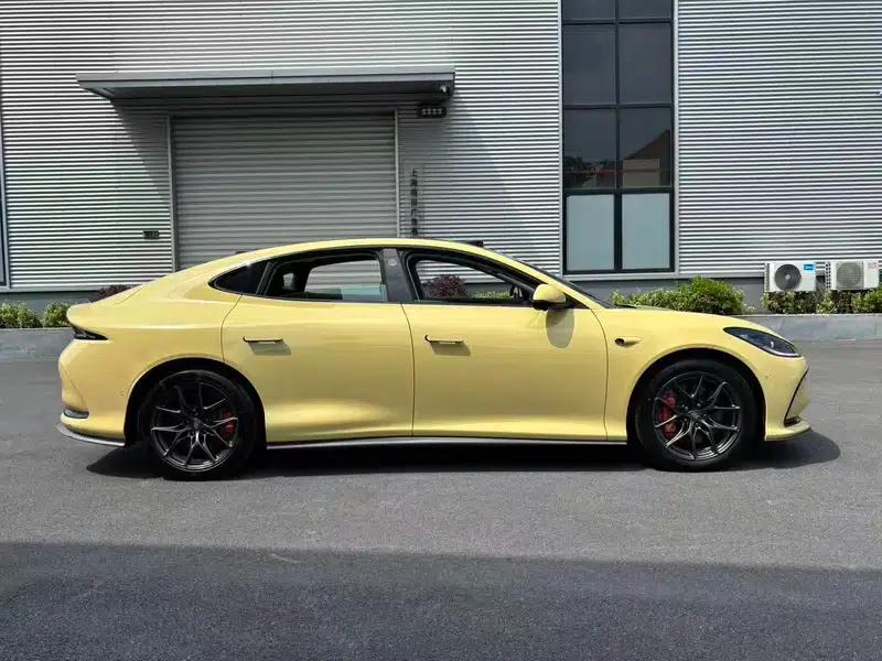 Zhiji L6 2024 Max Standard Edition 75kWh — миниатюра 6