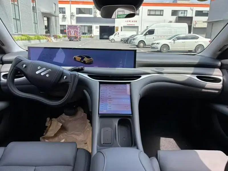 Zhiji L6 2024 Max Standard Edition 75kWh — миниатюра 7