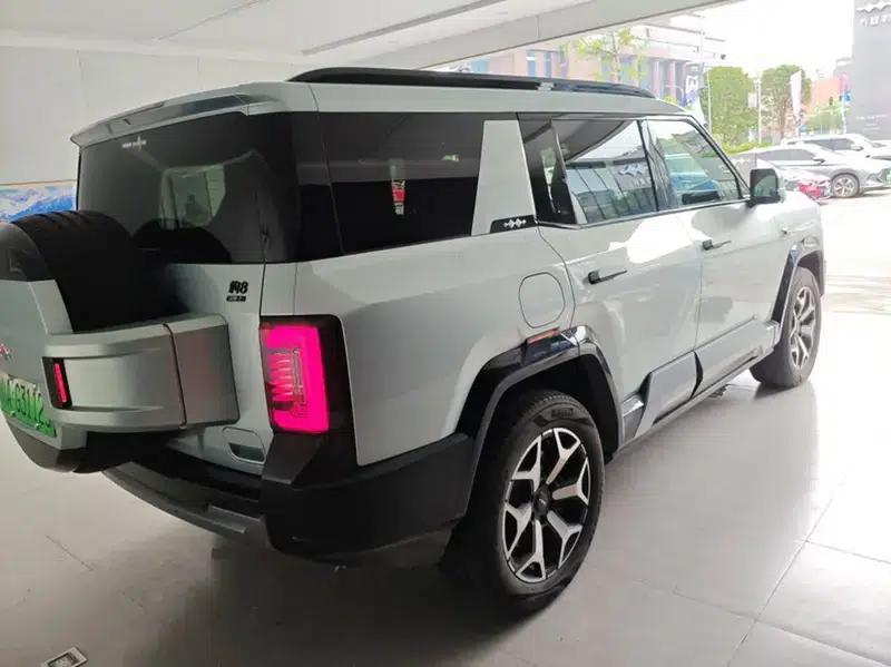 Leopard 8 2025 Smart & Brave Flagship Edition 7-Seater — миниатюра 4