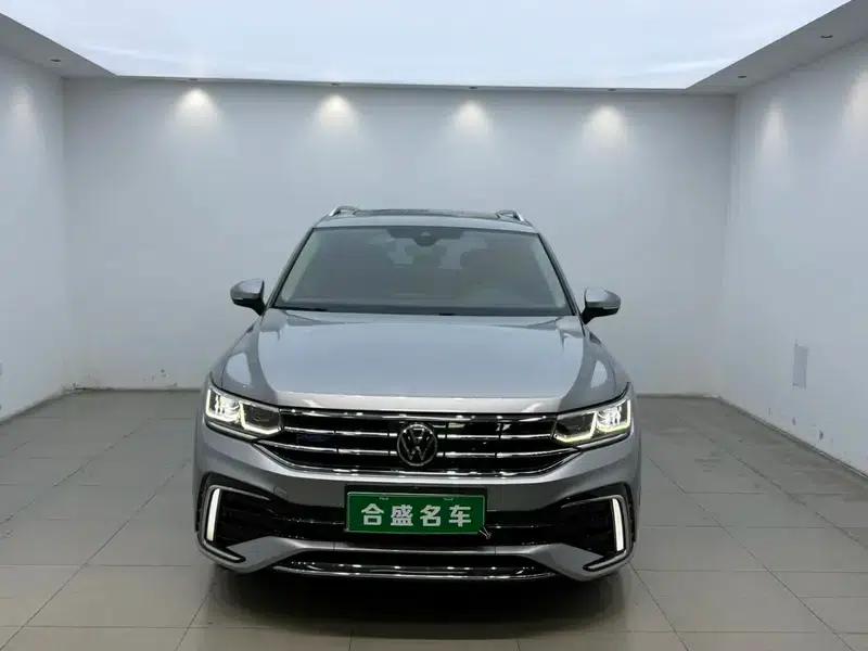 Tiguan L PHEV 2022 430PHEV Plug-in Hybrid Premium Edition — миниатюра 2