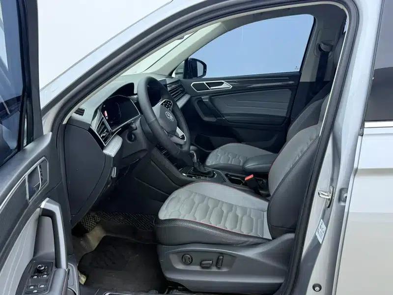 Tiguan L PHEV 2022 430PHEV Plug-in Hybrid Premium Edition — миниатюра 11