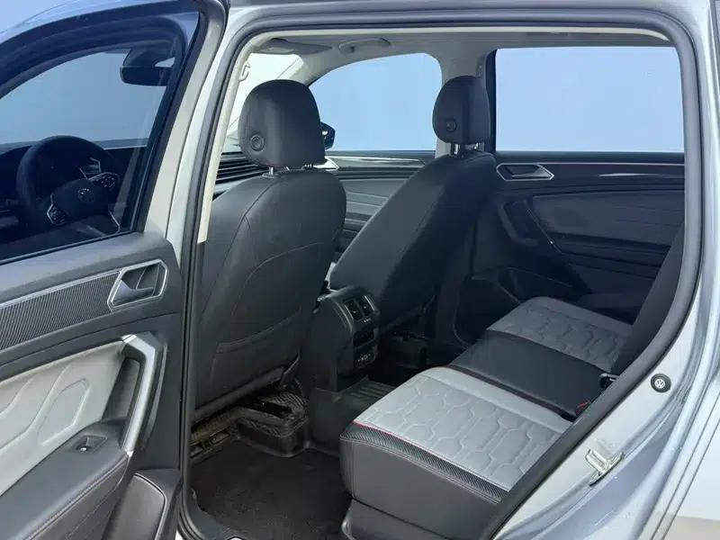Tiguan L PHEV 2022 430PHEV Plug-in Hybrid Premium Edition — миниатюра 12