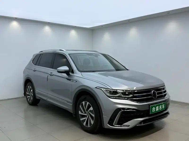 Tiguan L PHEV 2022 430PHEV Plug-in Hybrid Premium Edition — миниатюра 3