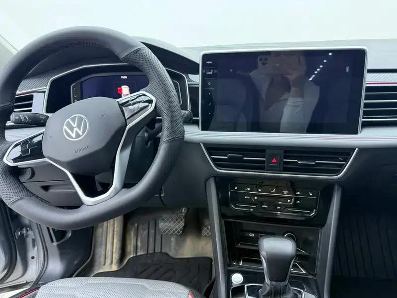 Tiguan L PHEV 2022 430PHEV Plug-in Hybrid Premium Edition — миниатюра 10