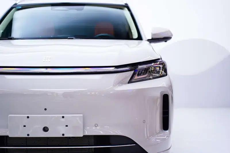 Blue Electric E5 PLUS 2026 Standard Range AWD Performance Ultra — миниатюра 4
