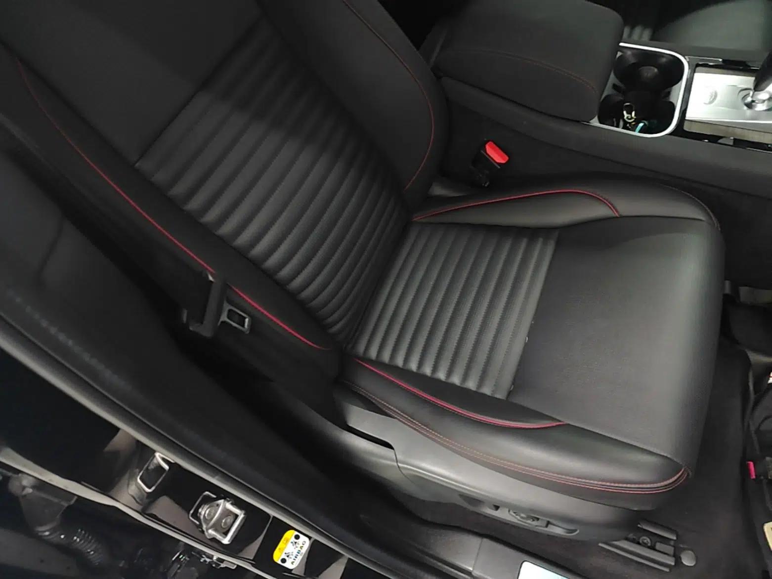 Land Rover Discovery Sport New Energy 2022 P300e Performance Tech Edition — миниатюра 19