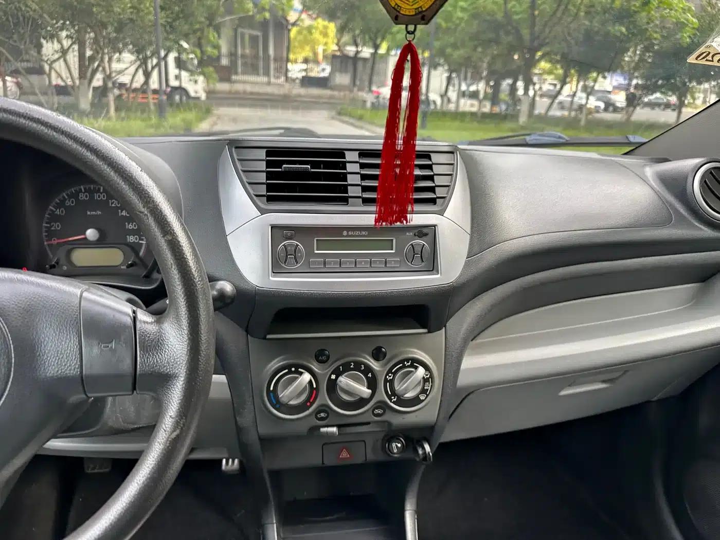 Alto 2013 1.0L Manual Comfort Model — миниатюра 11
