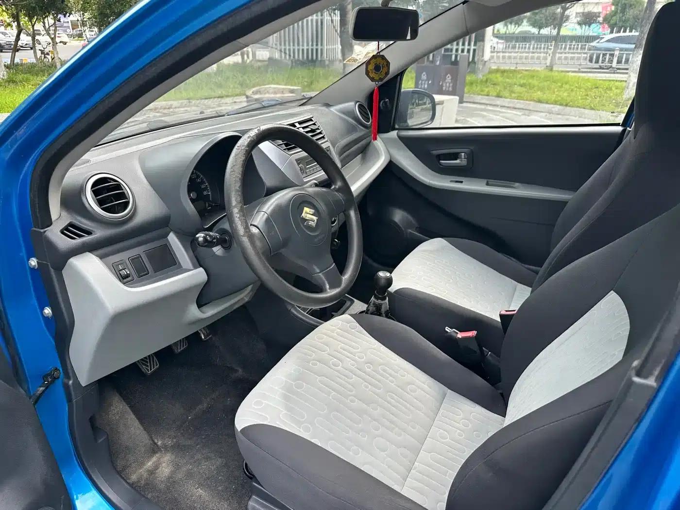 Alto 2013 1.0L Manual Comfort Model — миниатюра 13