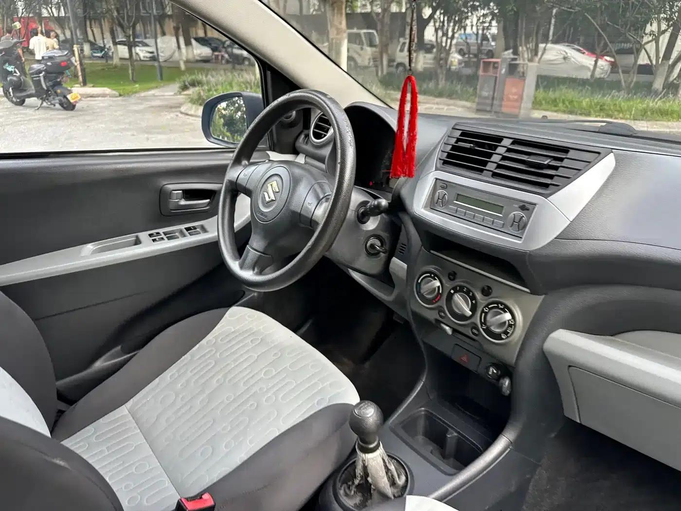 Alto 2013 1.0L Manual Comfort Model — миниатюра 18