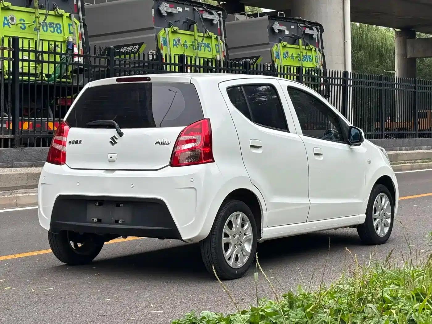 Alto 2013 1.0L Automatic Deluxe — миниатюра 6