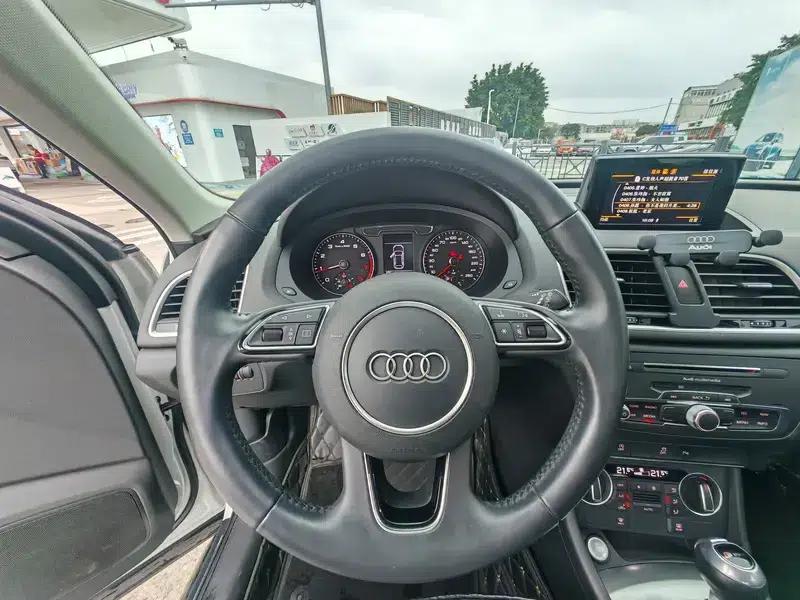 Audi Q3 2018 30th Anniversary Edition 30 TFSI Fashion Model — миниатюра 16