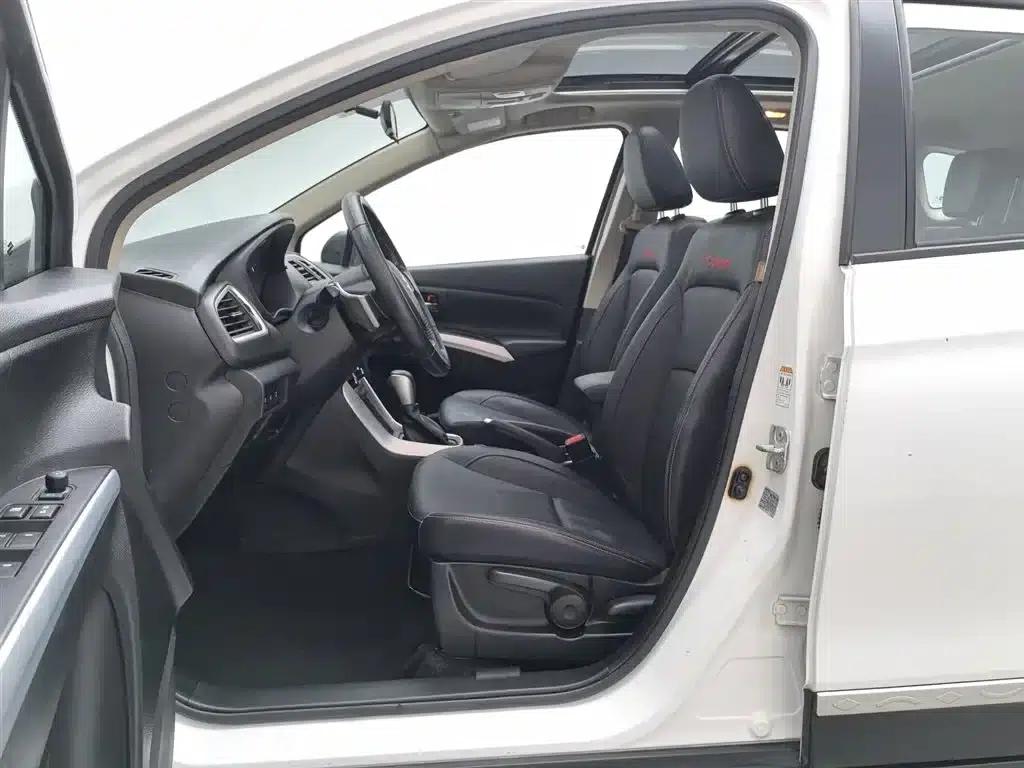 2014 Vitara 1.6L CVT 4WD Premium — миниатюра 10