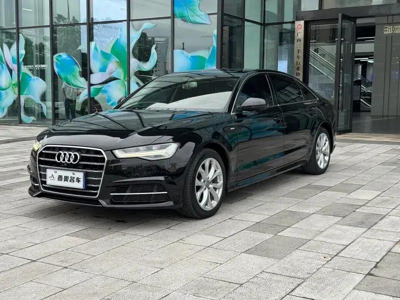 Audi A6L 2018 30th Anniversary Edition 35 TFSI Fashion Model — миниатюра 1