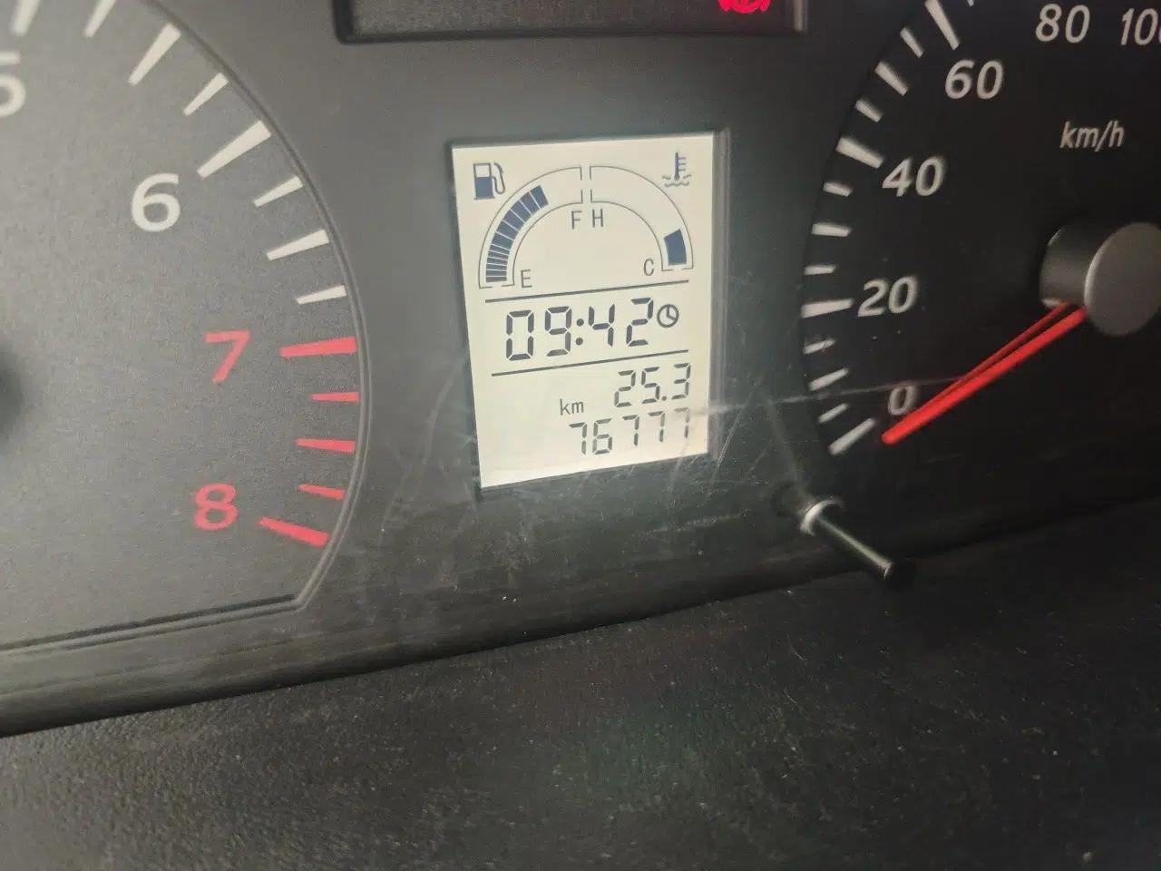 Suzuki Wagon R 2015 1.0L Manual Comfort Model — миниатюра 12